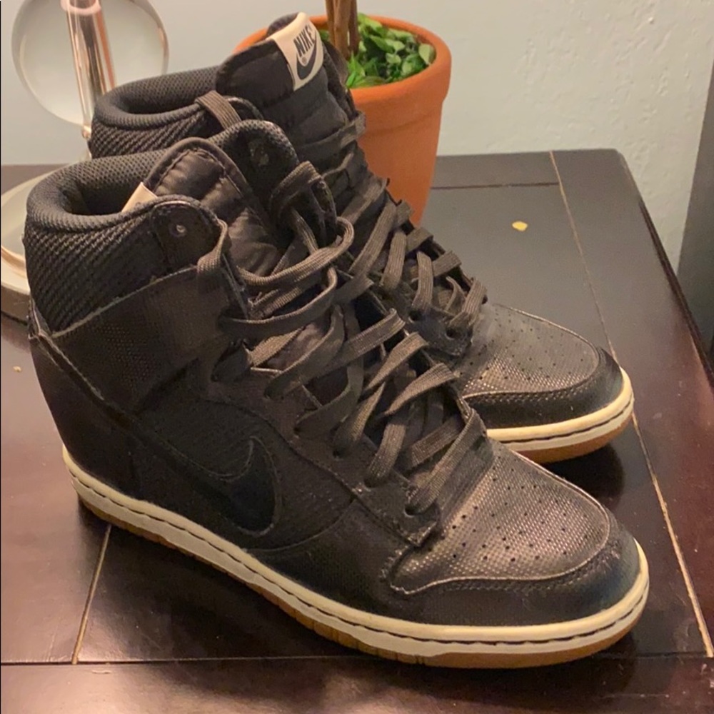 Nike dunk sky high wedge heel sneaker